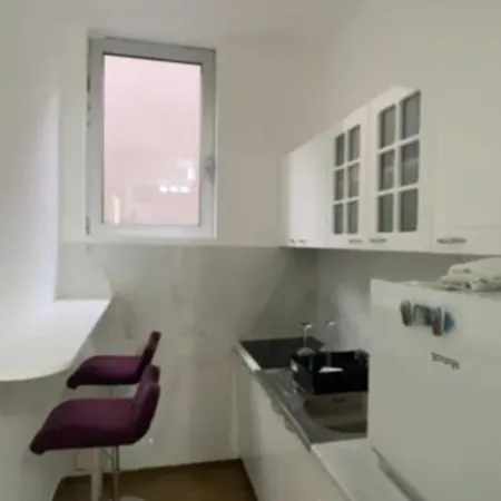 Relax In Apartment *